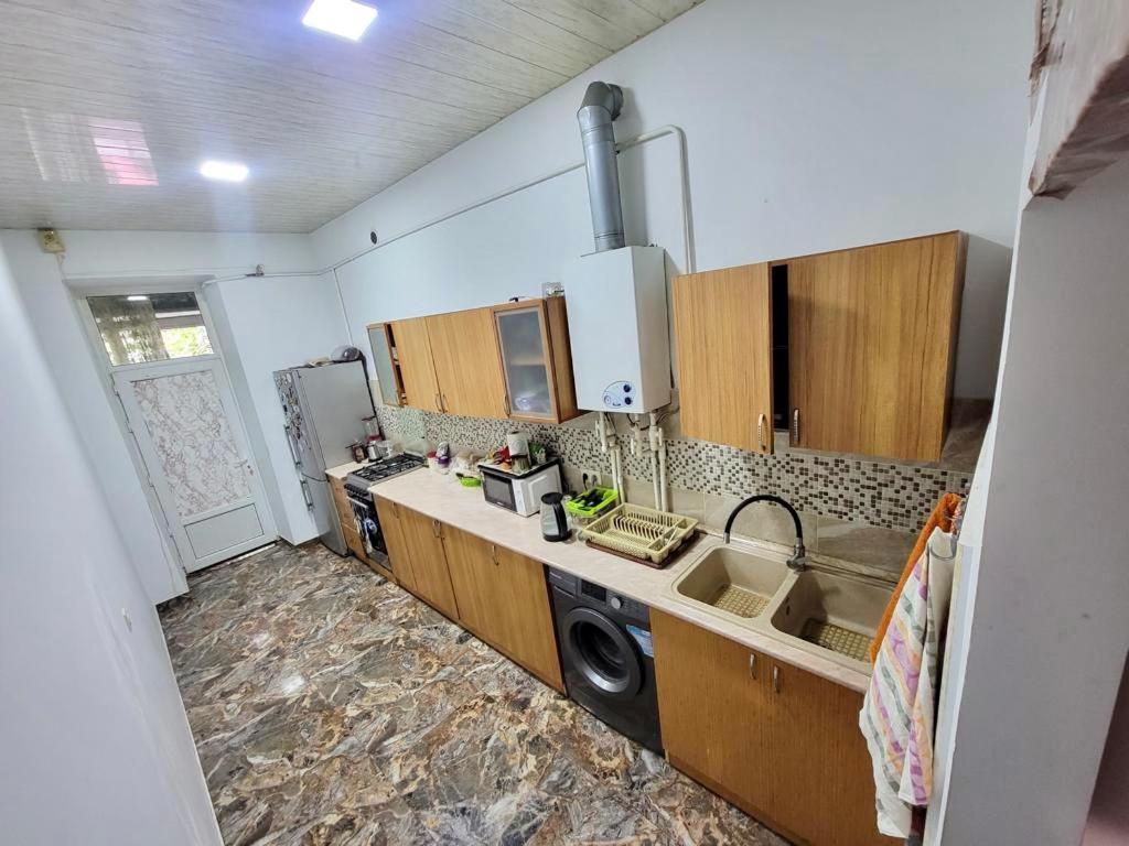 Karson Guest House And Tours Yerevan Exterior photo